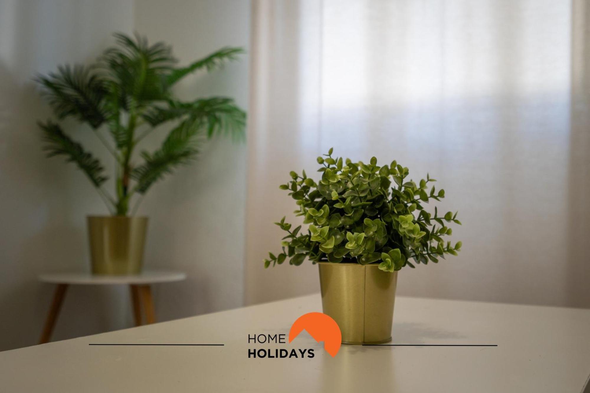 #002 Donalds Flat By Holidays *