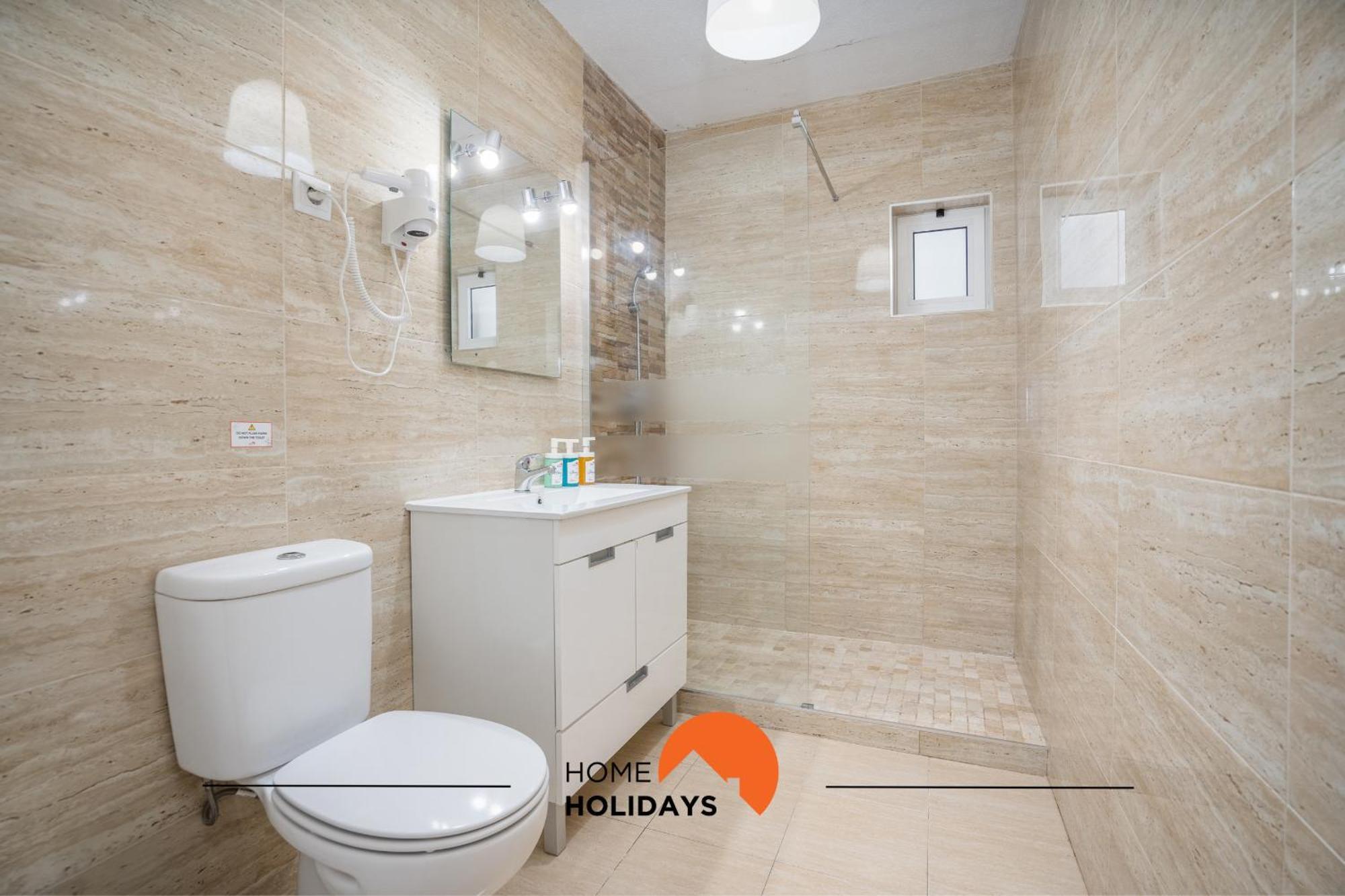 Apartment #002 Donalds Flat By Holidays